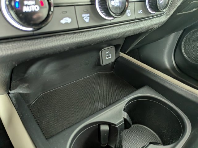 Used 2024 Honda HR-V LX image 7