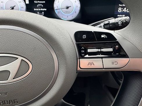 Certified 2024 Hyundai Elantra SEL FWD image 20