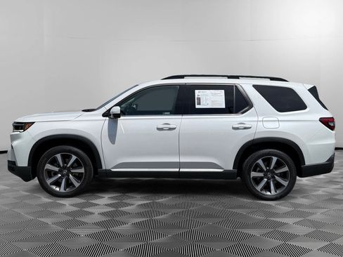 Used 2025 Honda Pilot Elite image 2