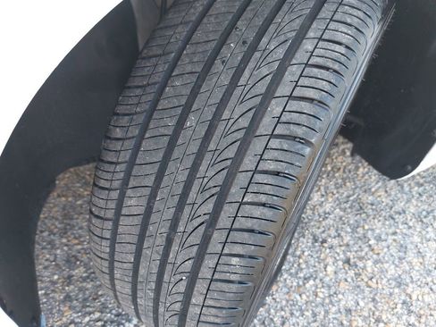 Certified 2025 Hyundai Elantra SEL w/ Cargo Package image 32