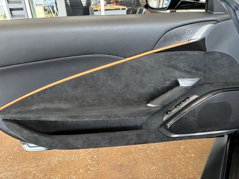 Used 2025 Ferrari Roma Spider RWD image 32