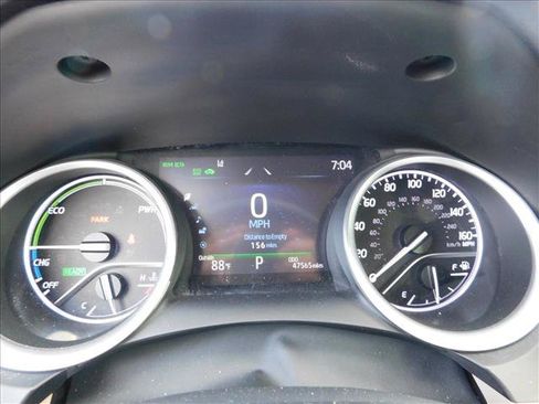 Used 2022 Toyota Camry XLE FWD image 9