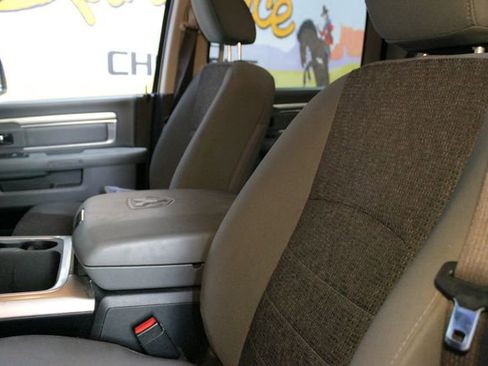 Used 2019 RAM 1500 Classic SLT w/ Black Appearance Group AWD/4WD image 15