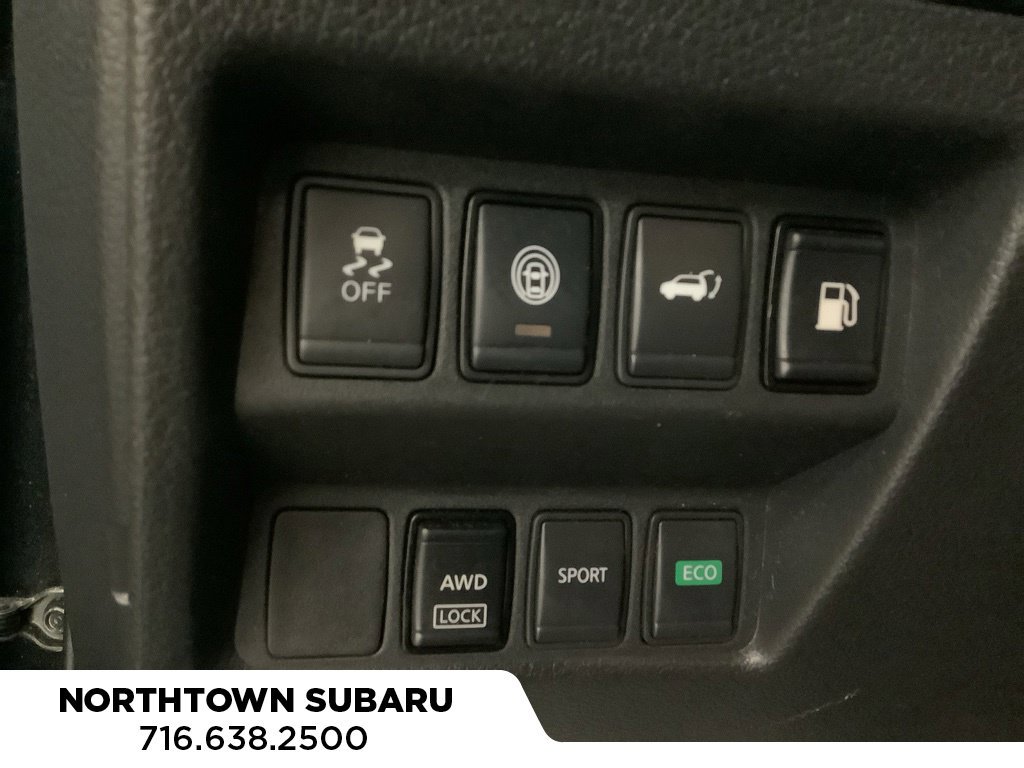 Used 2020 Nissan Rogue SV AWD/4WD image 10