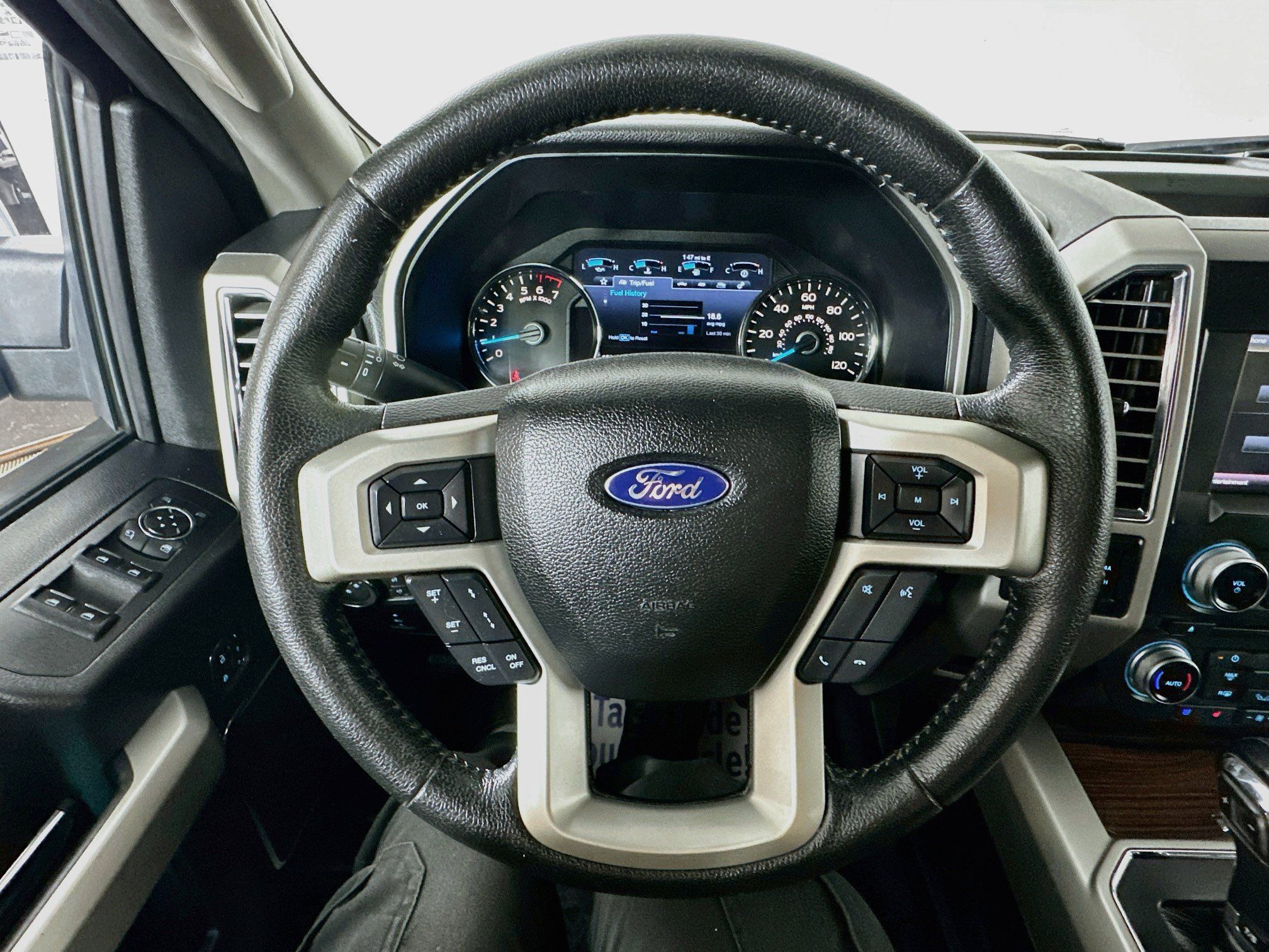 Used 2015 Ford F150 Lariat w/ Equipment Group 502A Luxury AWD/4WD image 11