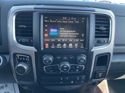 Used 2015 RAM 1500 Big Horn RWD image 13