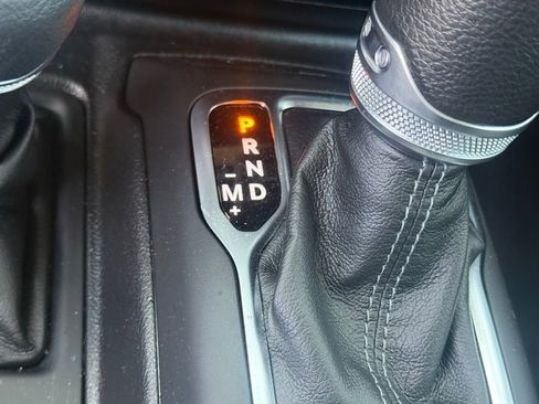 Certified 2025 Jeep Gladiator Sport image 18