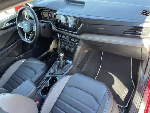 Used 2023 Volkswagen Taos SEL image 11