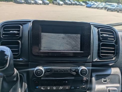Used 2025 RAM ProMaster 2500 w/ Convenience Group FWD image 25