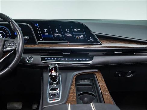 Used 2022 Cadillac Escalade Sport Platinum w/ Heavy-Duty Trailer Package AWD/4WD image 31