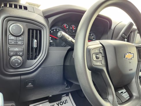 Used 2024 Chevrolet Silverado 1500 Custom image 23