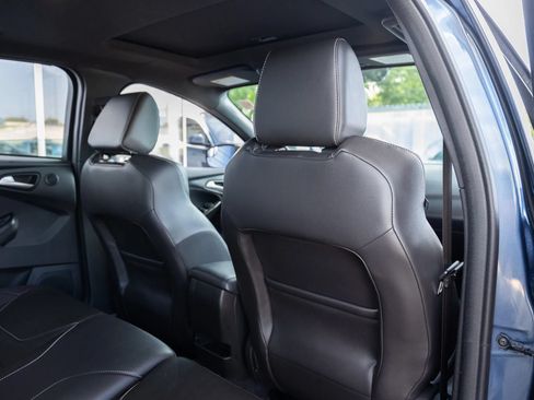 Used 2018 Ford Focus ST w/ Equipment Group 402A FWD image 27
