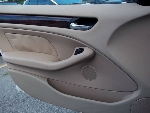 Used 2005 BMW 325xi Sedan AWD/4WD image 14