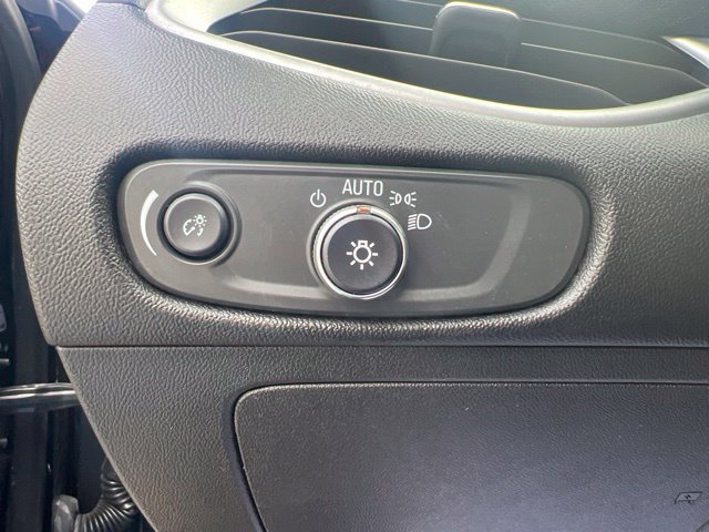 Used 2024 Chevrolet Malibu LT FWD image 12