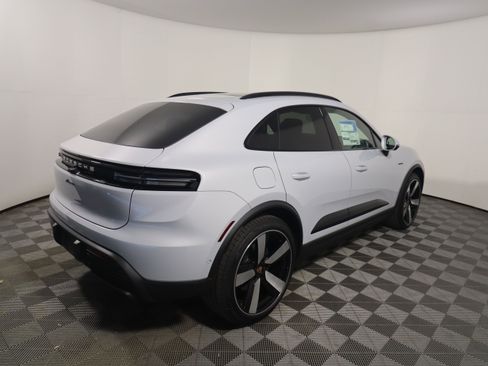 New 2026 Porsche Macan Electric RWD image 7