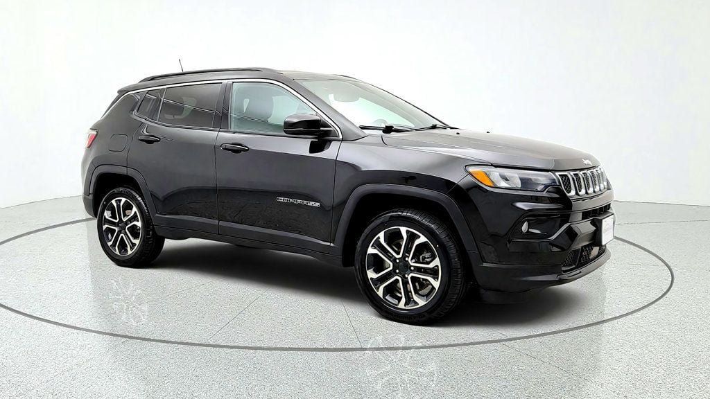 Used 2023 Jeep Compass Limited AWD/4WD image 3