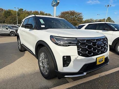 New 2026 Ford Explorer Platinum RWD image 4