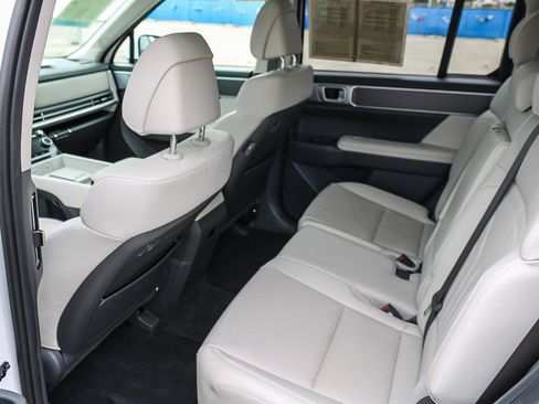 Used 2026 Hyundai Santa Fe SEL FWD image 21
