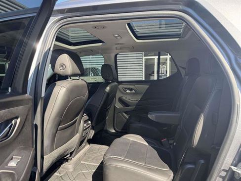 Used 2020 Chevrolet Traverse LT w/ LT Premium Package image 10