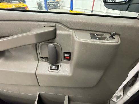 Used 2024 Chevrolet Express 2500 Extended w/ Driver Convenience Package RWD image 22