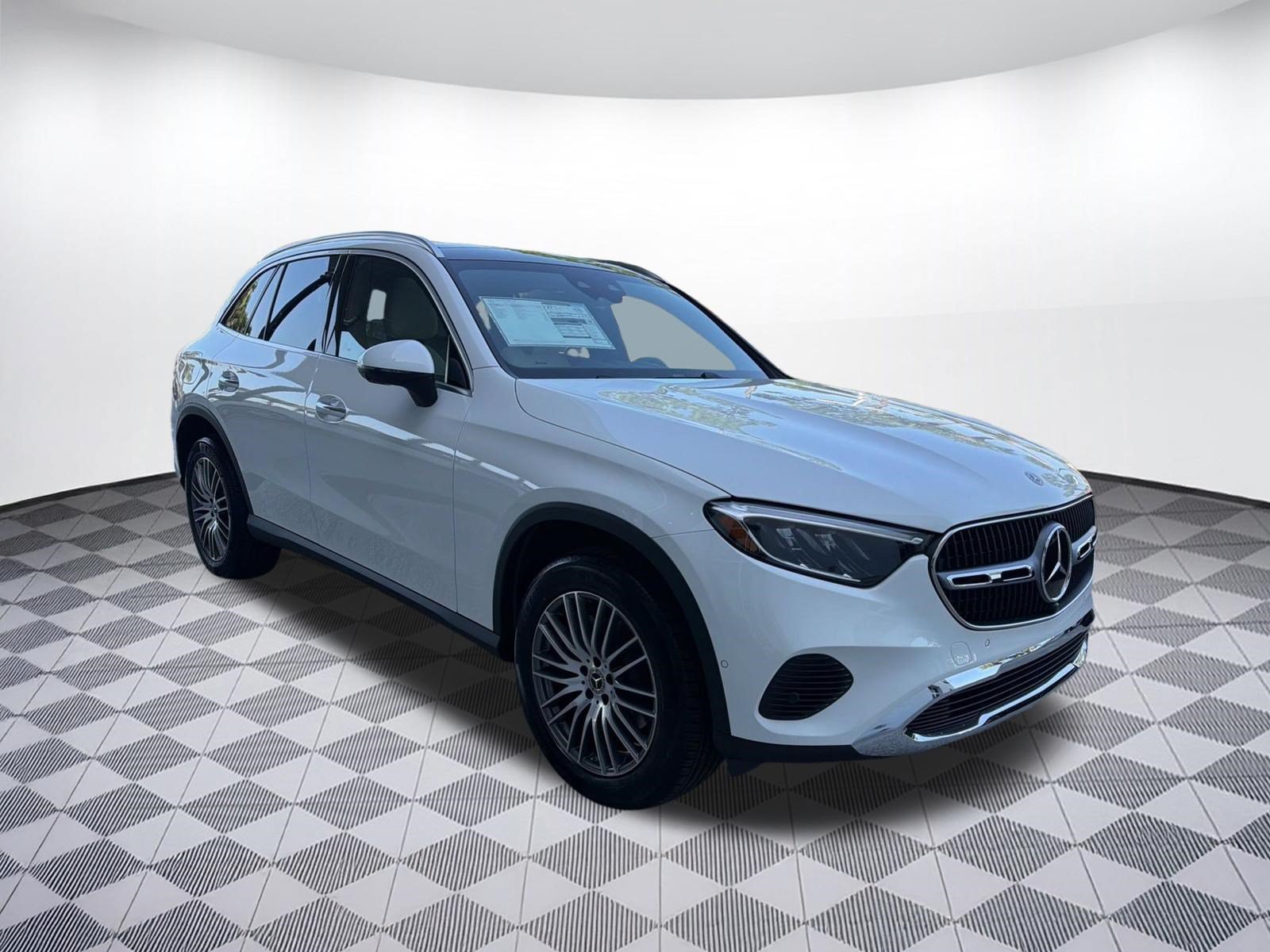 Used 2026 Mercedes-Benz GLC 300 image 7