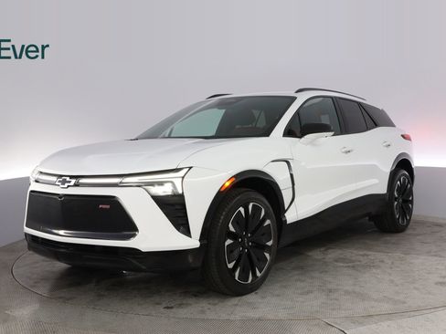 Used 2024 Chevrolet Blazer EV RS AWD/4WD image 2