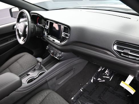 Used 2024 Dodge Durango SXT w/ 3rd Row Seating Group image 17