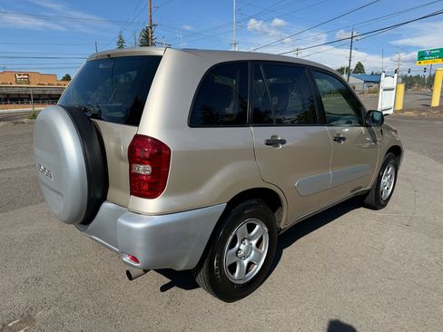 Used 2005 Toyota RAV4 2WD image 6