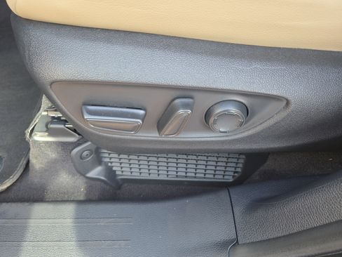 Certified 2024 Toyota Sienna XLE image 29