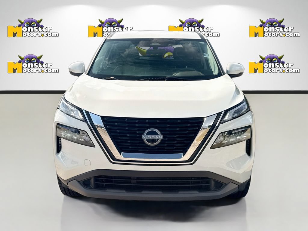 Used 2023 Nissan Rogue S AWD/4WD image 2
