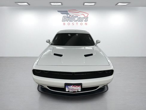Used 2018 Dodge Challenger R/T Scat Pack w/ Dynamics Package RWD image 2