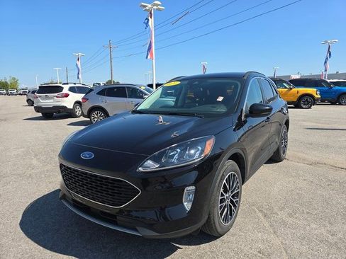 Used 2021 Ford Escape SEL image 9