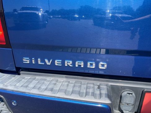 Used 2018 Chevrolet Silverado 1500 LT w/ Texas Edition image 38