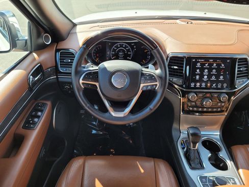 Used 2020 Jeep Grand Cherokee Overland image 20