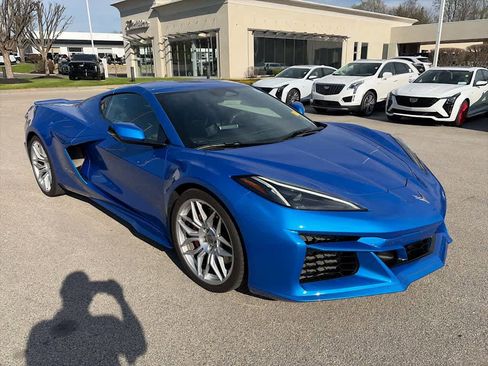 Used 2025 Chevrolet Corvette Z06 w/ Chrome Exterior Badge Package image 5