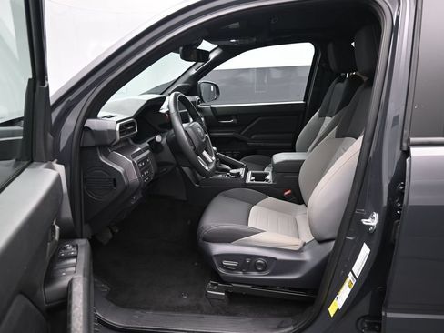 Certified 2025 Toyota Tacoma TRD Off-Road w/ TRD Off Road Upgrade Package AWD/4WD image 9