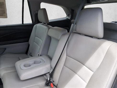Used 2017 Honda Pilot Touring image 18