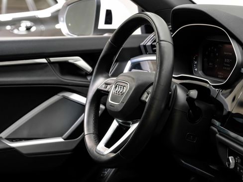 Used 2024 Audi Q3 2.0T Premium w/ Convenience Package image 18