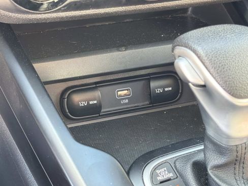 Used 2023 Kia Soul LX w/ Option Group 015 FWD image 22