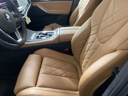 Used 2024 BMW X5 xDrive40i w/ Parking Assistance Package image 9