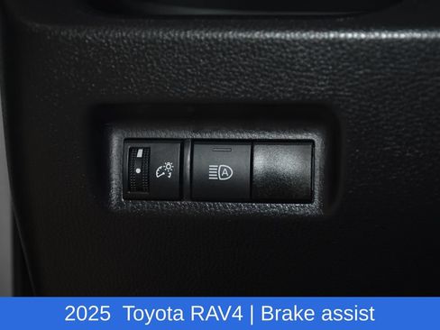 Used 2025 Toyota RAV4 LE AWD/4WD image 9