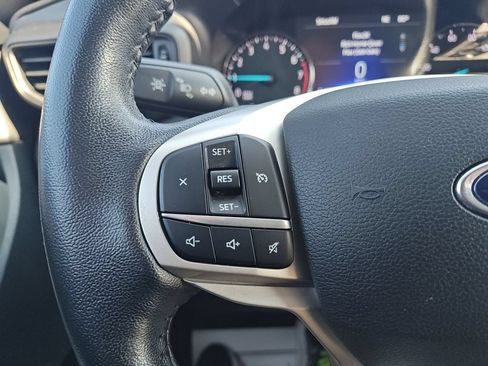 Used 2021 Ford Explorer XLT AWD/4WD image 25
