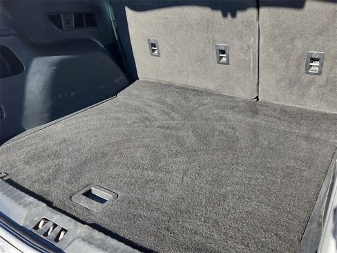 Used 2017 Ford Edge SE image 24