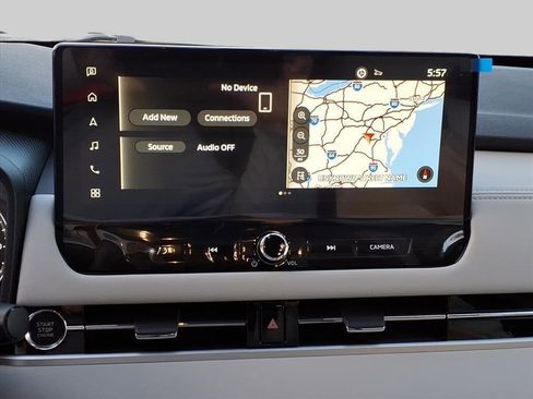 New 2025 Mitsubishi Outlander SE image 21