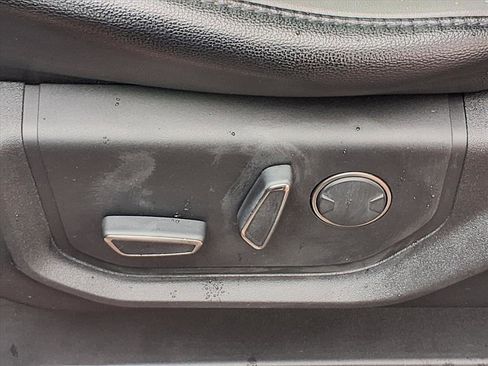 Used 2019 Ford F150 Raptor w/ Equipment Group 802A Luxury image 35