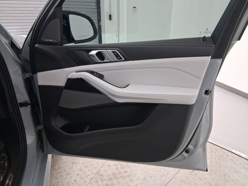 Certified 2024 BMW X5 M60i image 33