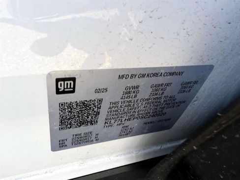 Used 2025 Chevrolet Trax LT w/ LT Convenience Package FWD image 14