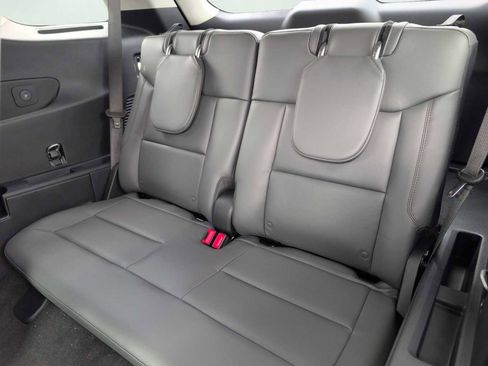 New 2026 Ford Explorer Active w/ Active Comfort Package RWD image 24