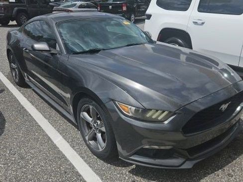 Used 2016 Ford Mustang Coupe RWD image 3