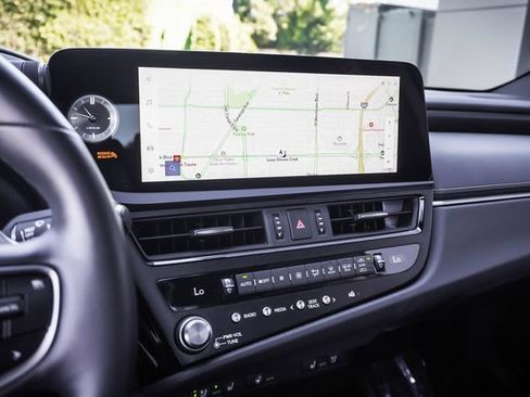 Certified 2025 Lexus ES 350 w/ Premium Package FWD image 16